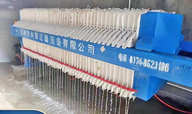 生活污水處理流程中將壓濾機(jī)放在什么位置？